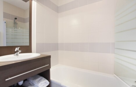 La salle de bain - Résidence de la Cabre d'Or